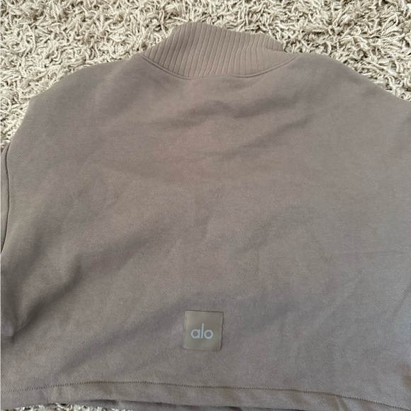 Alo Yoga Cropped Serenity Coverup - Light Cocoa XS NWT - Picture 5 of 6